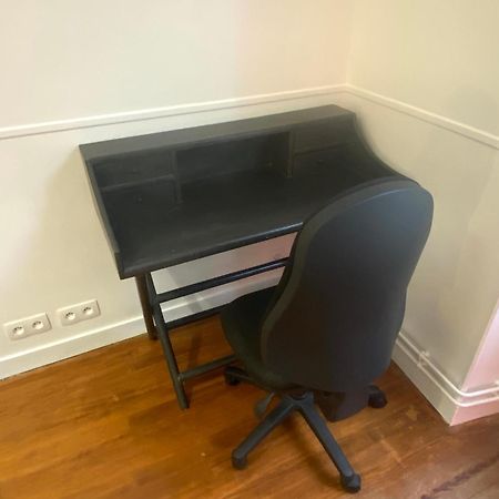 Floydroom'S Pau Chambre Hotes Dans Appartement Partage Proche Chateau Eksteriør billede