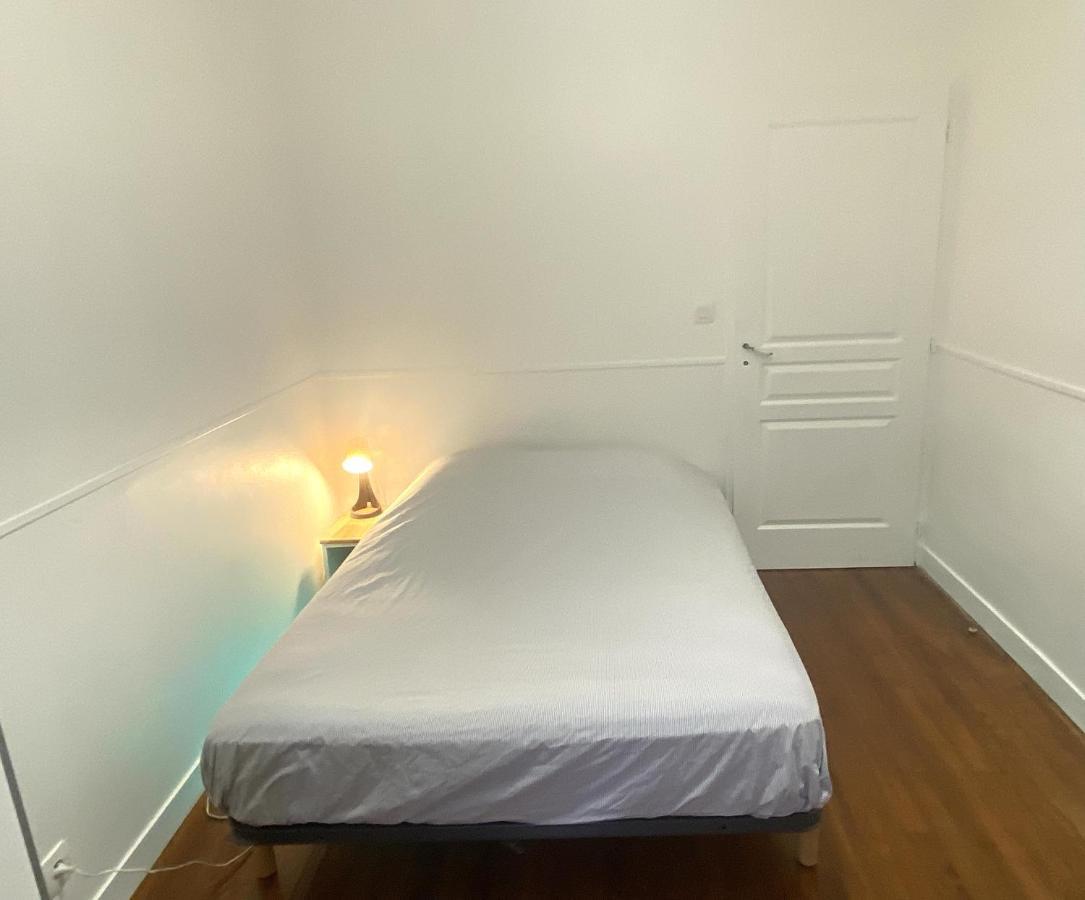 Floydroom'S Pau Chambre Hotes Dans Appartement Partage Proche Chateau Eksteriør billede